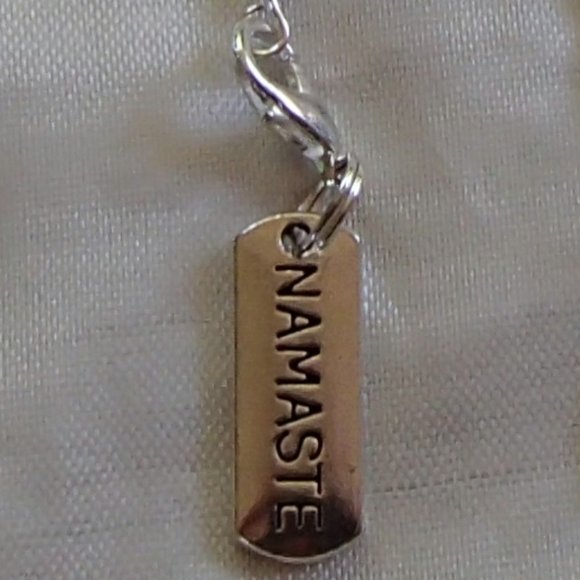 Free With Bracelet Namaste Tag Buddhist Handcrafted Zipper Pull - Picture 1 of 2